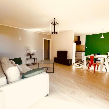 La Montagne Ca Vous Gagne ! Apartment Cluses Exterior foto